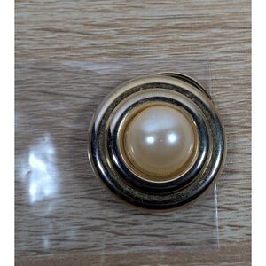 Gold Tone Faux Pearl Clip On Round Vintage Style Statement